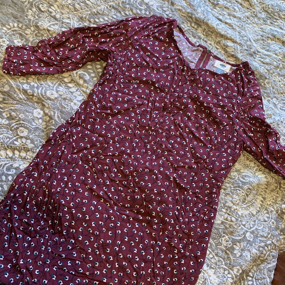 Woman old navy shirt